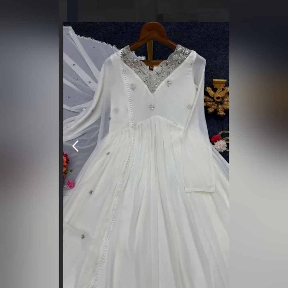 Dress Made In India - Picture 9 of 9